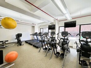 Fourth Avenue, Unit 5N in New York, NY - Foto de edificio - Building Photo