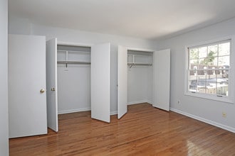 River Oaks Townhomes at Fox Chapel in Pittsburgh, PA - Foto de edificio - Interior Photo