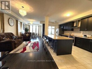 56 Lowes Hill Cir in Caledon, ON - Building Photo - Building Photo