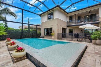 2882 Cinnamon Bay Cir in Naples, FL - Building Photo - Building Photo