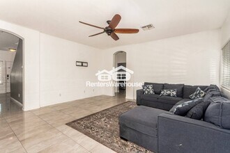 14206 W Indianola Ave in Goodyear, AZ - Foto de edificio - Building Photo