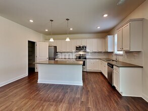 678 Carnaby Ln in Dacula, GA - Building Photo - Building Photo