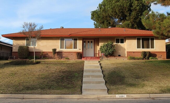 1804 Duke Dr in Bakersfield, CA - Building Photo - Building Photo