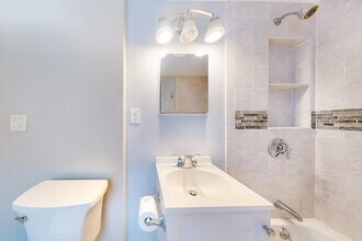 83 Waverly St, Unit 1 in Boston, MA - Building Photo - Building Photo