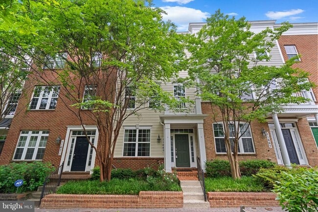 property at 11669 Leesborough Cir