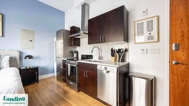 135 Adams St, Unit 307 in Denver, CO - Foto de edificio - Building Photo