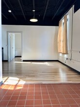 181 Elm St, Unit 104 in Biddeford, ME - Building Photo - Building Photo