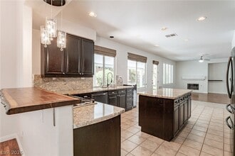 2384 Denair Way in Henderson, NV - Building Photo - Building Photo