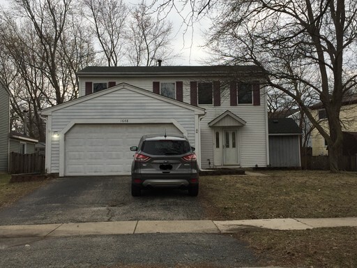 1648 Cumberland Rd in Aurora, IL - Foto de edificio