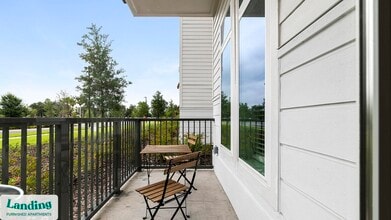 5256 International Dr, Unit 153 in Orlando, FL - Building Photo - Building Photo