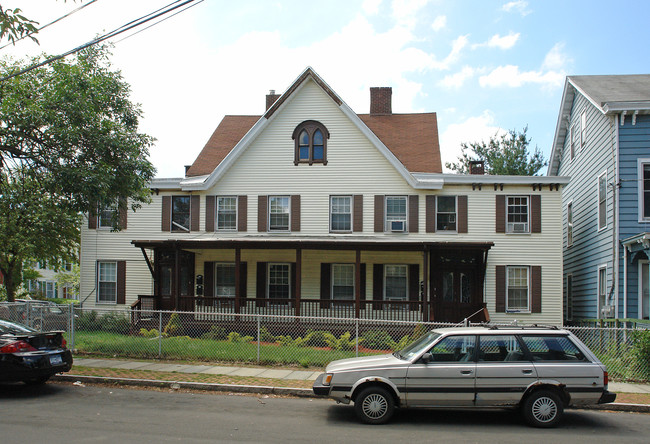 12-14 Delano St in Poughkeepsie, NY - Building Photo - Building Photo