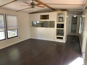 111 Hunter Ct in Rocky Point, NC - Building Photo - Building Photo