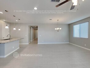 21027 W Berkeley Rd in Buckeye, AZ - Foto de edificio - Building Photo