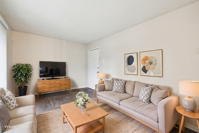 Windbury Apartments in San Antonio, TX - Foto de edificio - Building Photo