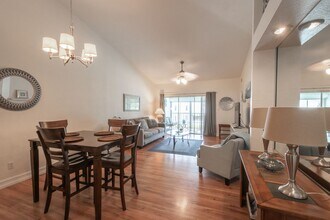 1300 Misty Pines Cir in Naples, FL - Building Photo - Building Photo