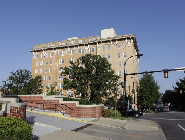 Greenville Summit Apartments in Greenville, SC - Foto de edificio - Building Photo