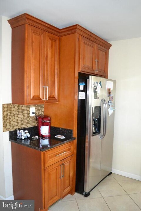 114 Southfield Rd in Glen Burnie, MD - Building Photo