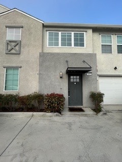 property at 465 E Santa Fe Ave