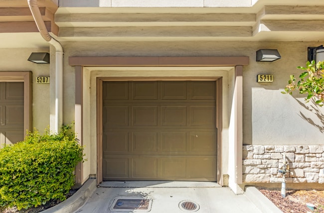 5211 S Esprit Loop in Dublin, CA - Building Photo - Building Photo