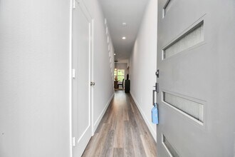 3814 Lakewood Dr in Montgomery, TX - Building Photo - Building Photo