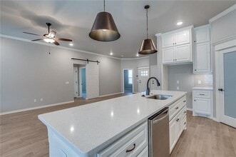 7924 Mimosa Dr in Edmond, OK - Building Photo - Building Photo