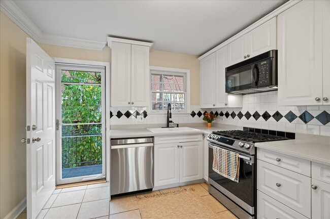 property at 869 Briarcliff Rd NE