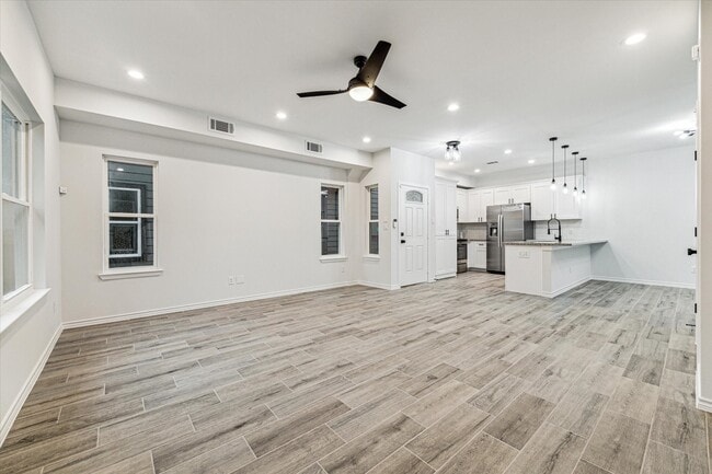 property at 976 Marjorie St