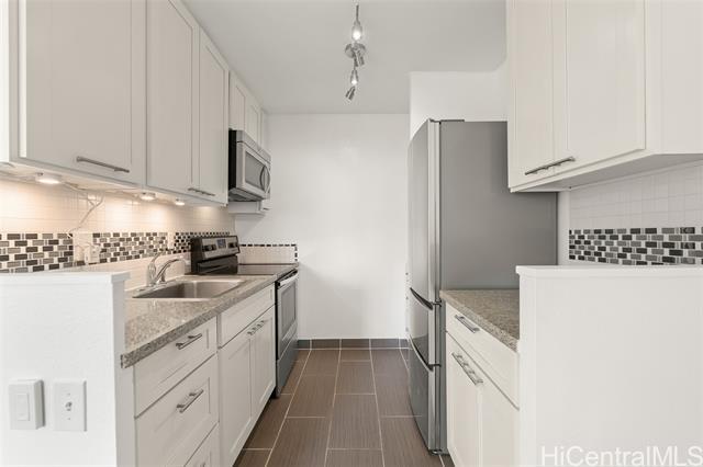 property at 2092 Kuhio Ave.