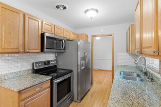 7131 Ewing Ave N in Minneapolis, MN - Building Photo - Building Photo