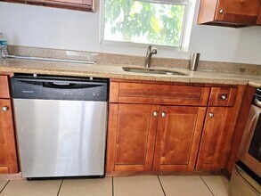 609 Euclid Ave, Unit #8 in Miami Beach, FL - Building Photo - Building Photo