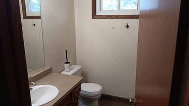 7901 Daniel Ct in Mount Pleasant, WI - Building Photo - Building Photo