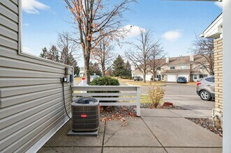 13460 60th Pl N in Minneapolis, MN - Building Photo - Building Photo