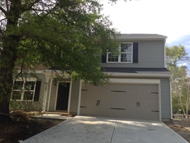 11208 Snapfinger Dr in Charlotte, NC - Building Photo