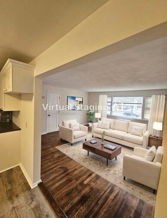 670 Main St in Walpole, MA - Building Photo
