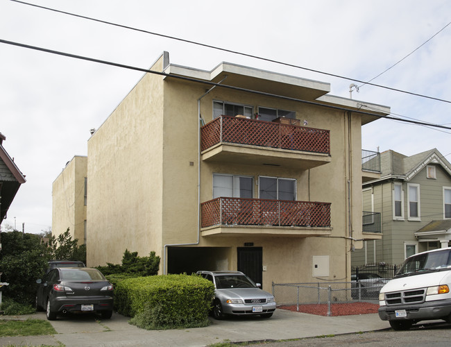 941 37th St in Oakland, CA - Foto de edificio - Building Photo