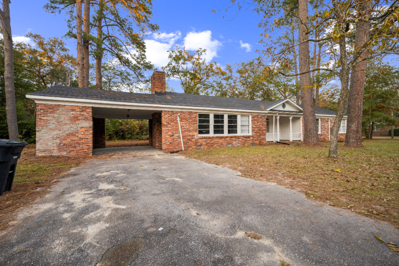 407 Hayne St in Walterboro, SC - Building Photo