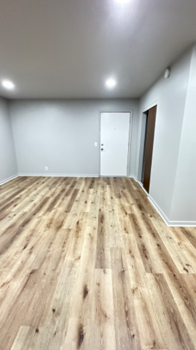 821 E Wayne Ave in Salina, KS - Building Photo