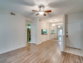 3607L W Northgate Dr, Unit 114 in Irving, TX - Building Photo - Building Photo