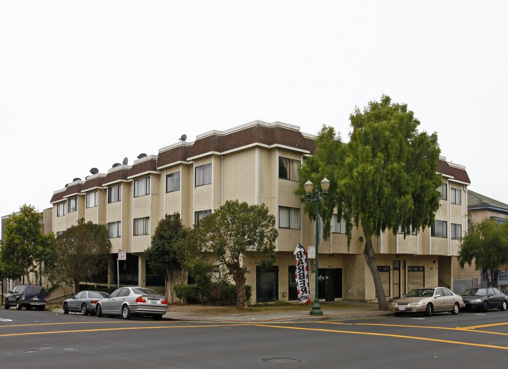 101 School St in Daly City, CA - Building Photo