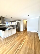 36 Grace St, Unit 1 in Jersey City, NJ - Building Photo - Building Photo