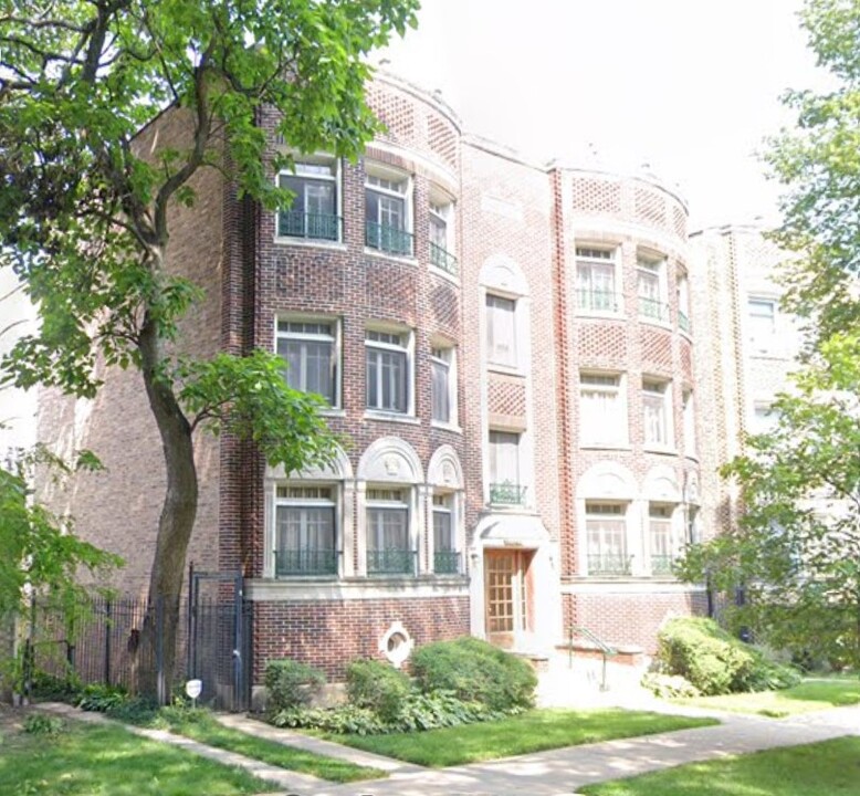 8448 S Drexel Ave in Chicago, IL - Building Photo