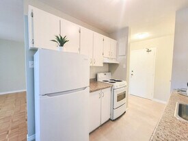 Sharon Garden Suites in Guelph, ON - Building Photo