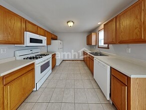 3042 Bauer Dr in Machesney Park, IL - Building Photo - Building Photo