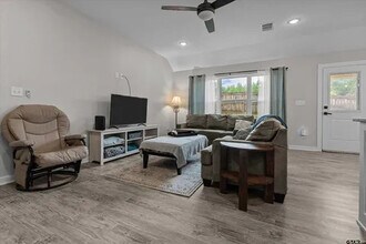 17459 CR 4108 in Lindale, TX - Foto de edificio - Building Photo