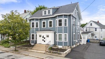 167 Charles St, Unit 4 in Waltham, MA - Building Photo