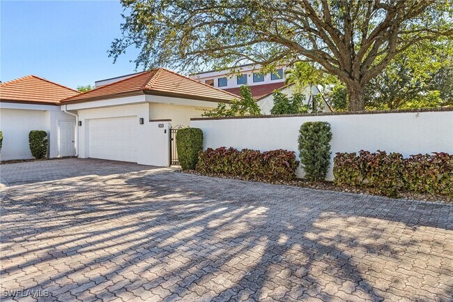 property at 5476 Harbour Castle Dr