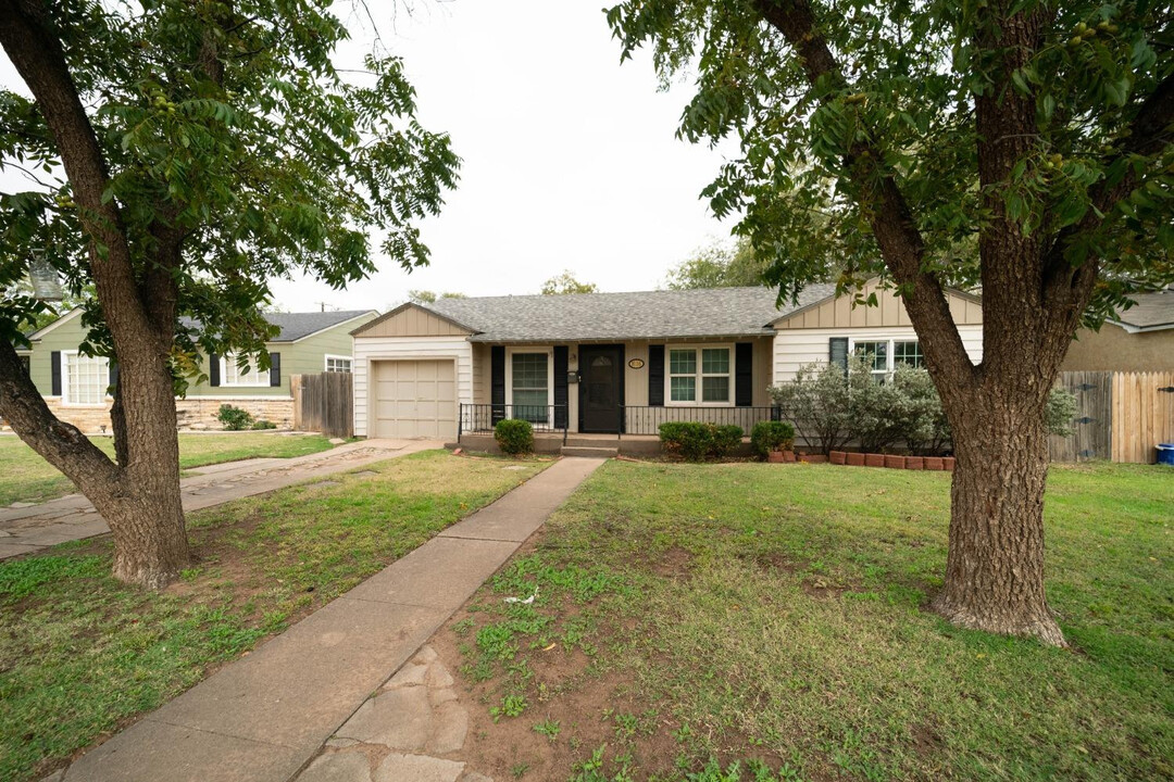 3116 31st St in Lubbock, TX - Building Photo