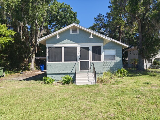 property at 1407 N Lake Shipp Dr SW