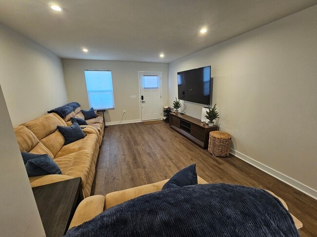 18347 Centennial Cir in Ruther Glen, VA - Foto de edificio - Building Photo