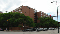 Oaks Dearborn Park in Chicago, IL - Foto de edificio - Building Photo